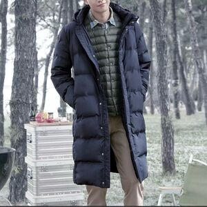 UNIQLO Men Seamless Down Long Coat Water Repellent Hooded
Puffer Jacket Navy - S